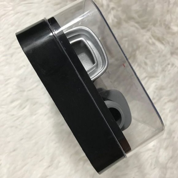 NWOT Rabbit Wine Stainless Steel Preserver with Two Vacuum Stoppers - Silver - Picture 8 of 10